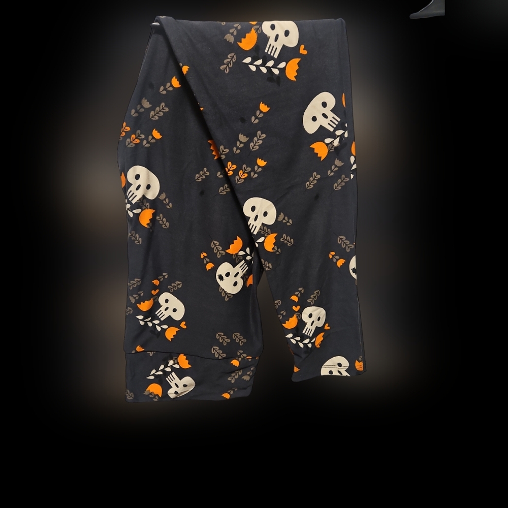 NWT LuLaRoe Skull and Spider OS Leggings